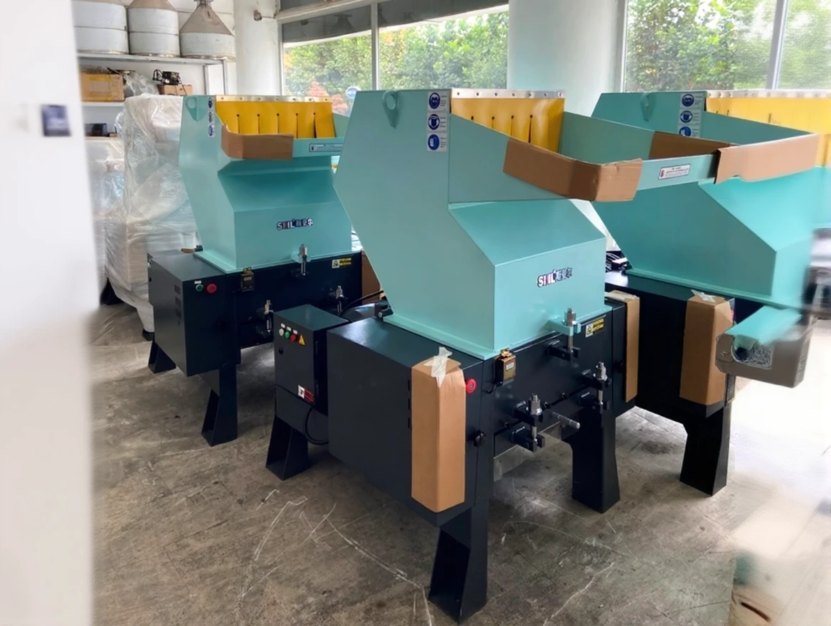 1yzbcejp3nrmt0cvqkm9jtemmm 100-150 Kg / Hour Capacity Plastic Crushing Machine - Image 1