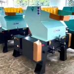 150-200 Kg / Hour Capacity Plastic Crushing Machine