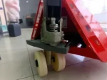 2.5 Ton Cast Pump Manual Pallet Truck - Image 7