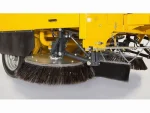 Truck Towed Type Elevator Road Sweeper Machine - Image 9