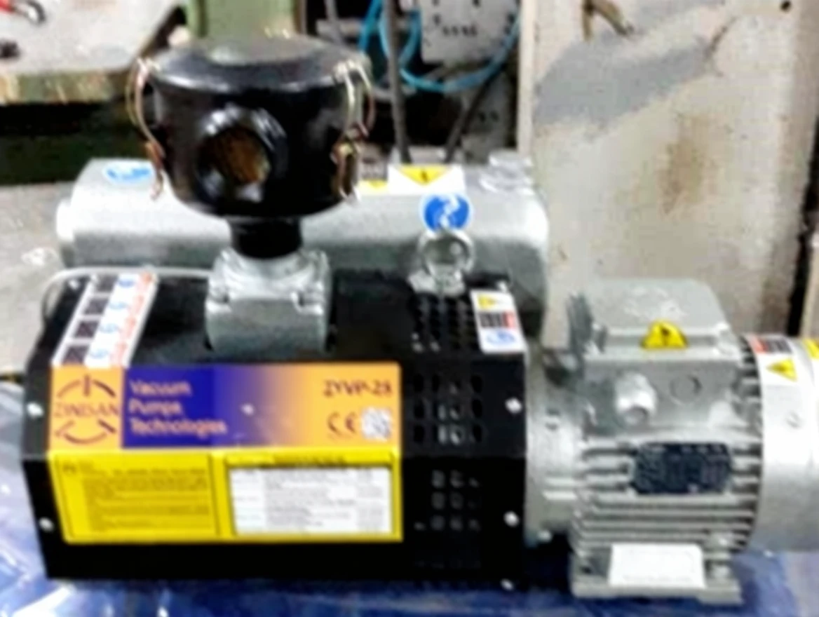 5q531qfds9rmy0cvzrk8v41fbm 0025 Type Oil Circulation Vacuum Pump - Image 1