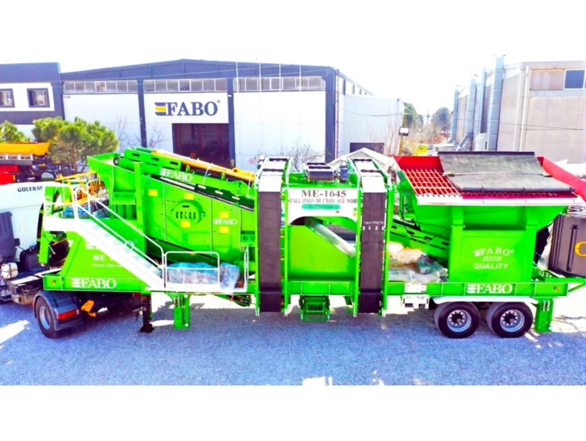 5tpbwsdv3nrmr0cvb20sm1p6mc 120-200 Tons / Hour Mobile Screening Plant - Image 1