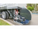 Truck Mounted Mechanical Road Sweeping Machine with 4.5 M³ Garbage Capacity - Image 9