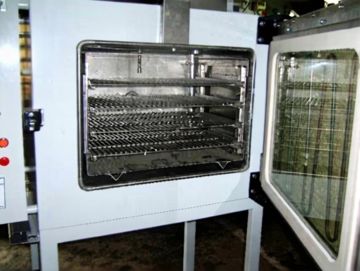 63wde459xhrme0cv5vrv0rft5r 850 Degree Heat Treatment Oven - Image 1