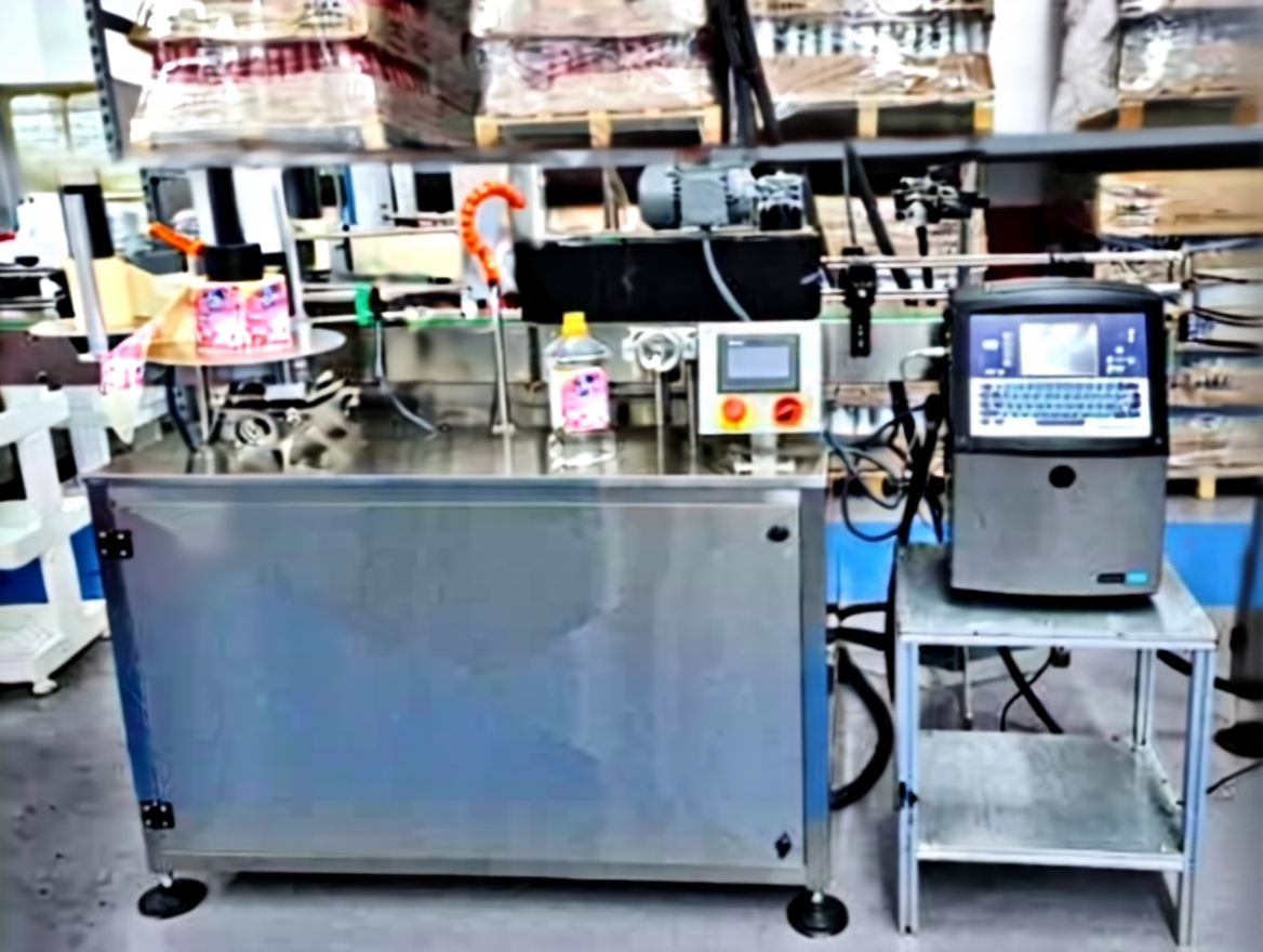 6a0wvggekdrma0ctnjmvhm4gdg Dual-Sided Cylindrical Labeling Machine - Image 1