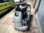 Karcher B 90 Ride-On Floor Cleaning Machine - Image 4