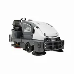 CS 7010 Riding Floor Scrubber
