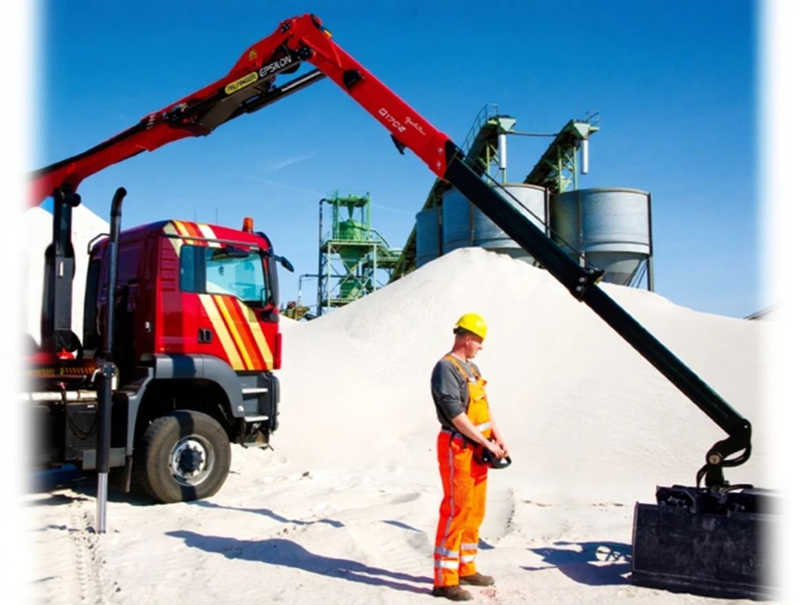 98eqmrfw8xrmw0cva9x8ewf8dw 5 Ton (9.5 Mt.) Scrap Loading Crane - Image 1