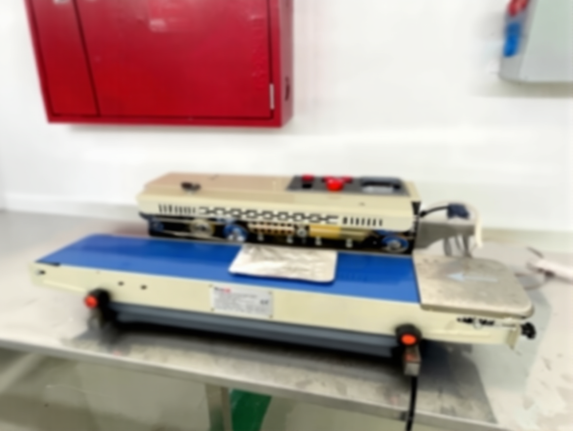 9yttn4tvm5rm80ctn2d9248ng4 Nitrogen Gas Bag Sealing Machine - Image 1