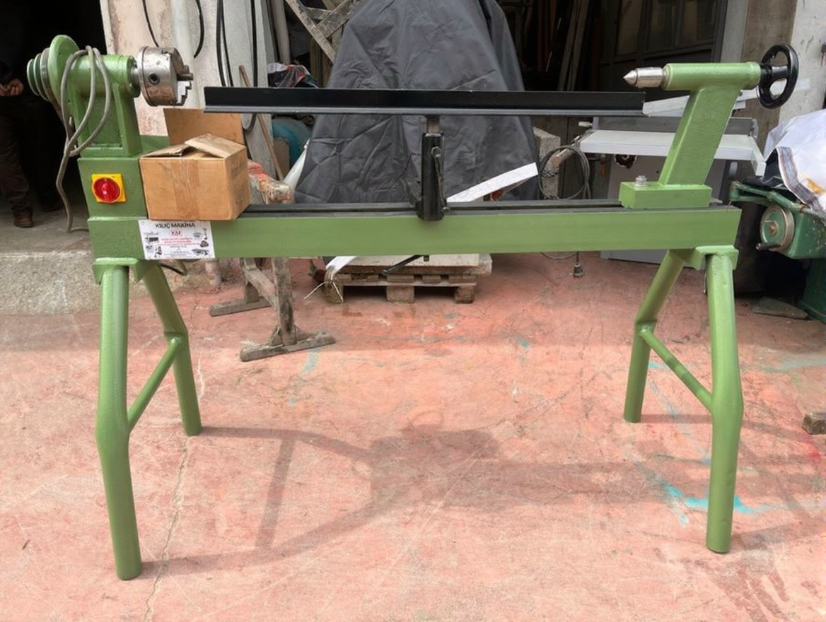 an3wgvgyddrme0ctn0jsmsxfxm Manual Wood Lathe Machine with Mirror - Image 1