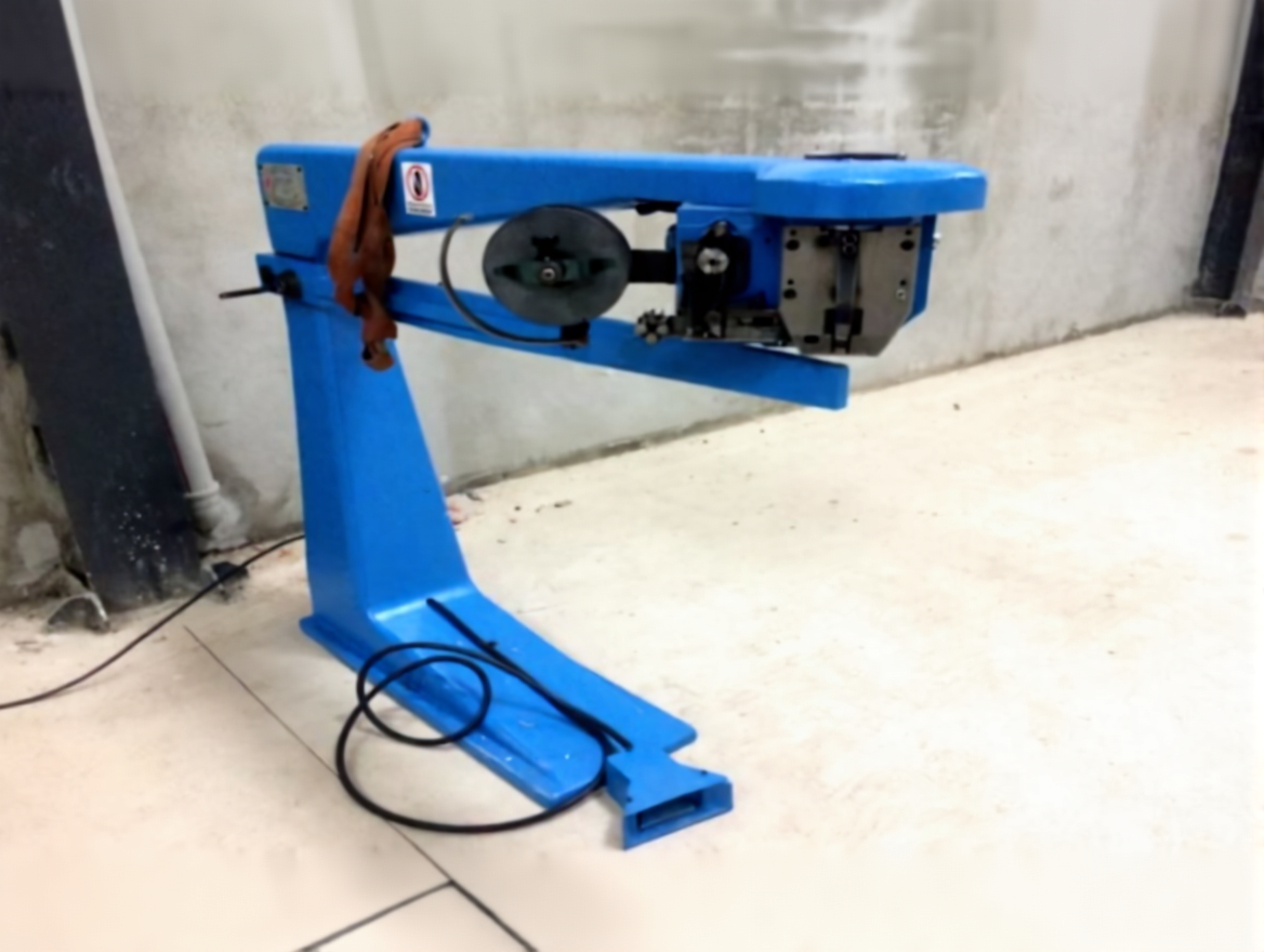 av4wxxb1a5rma0ctng1vms0118 1300 mm Manual Sewing Machine - Image 1