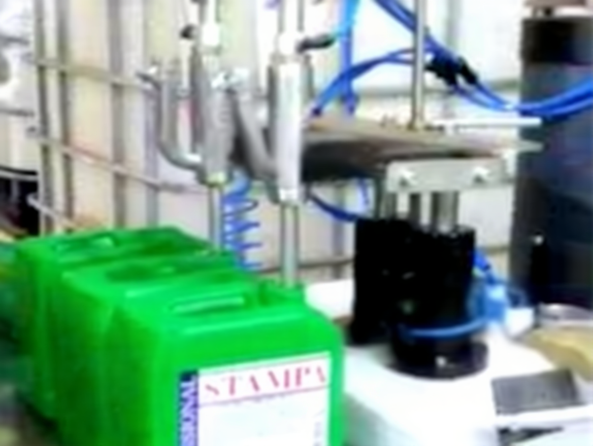 aw0khcz6bnrm80ctnqtv18pqc4 600 Units/Hour 2-Nozzle Manual Liquid Filling Machine - Image 1