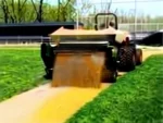Topdresser - Pull Type 150 Cm Grass Top Dressing Machine - Image 7