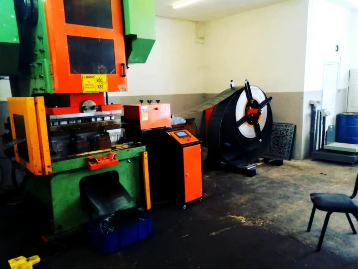 bh5z6jbztnrmw0cvhehsgaqftr 1500 kg Coil Sheet Uncoiler Drive Machine - Image 1