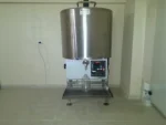 300 Lt Vertical Cylindrical Manual Washing Milk Cooling Tank - Image 2