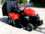Wisconsin Diesel Lawn Mowing Tractor - Image 2