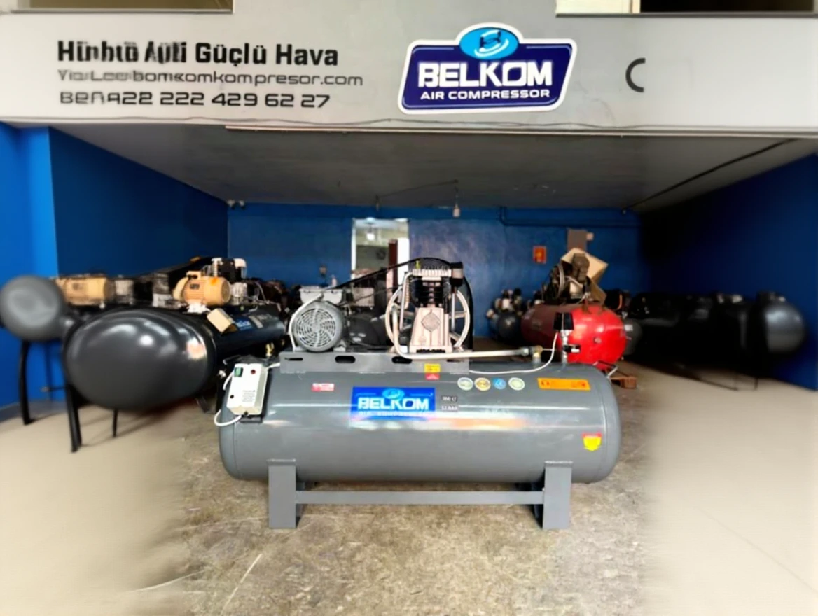 dtg8fw9mxxrmc0cv2ghapvghfw 300 Lt 12 Bar 220 VOLT, 4900 İtalyan Kafalı, 4 HP Volt Motorlu, Panolu Kompresör - Image 1