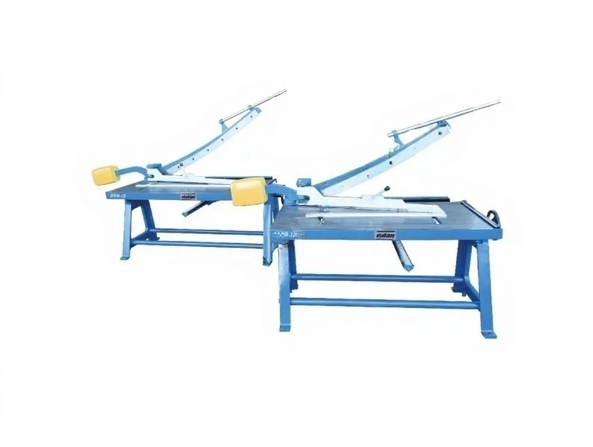 e1mpdfa9shrmy0cvdzasrfg76w DKM 12 Heavy Duty Complete Cast Iron Manual Lever Guillotine Shear - Image 1