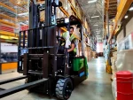2 Ton (3000mm) Narrow Aisle 3-Wheel Lithium Battery Forklift - Image 10