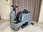 B 90 R Ride-On Floor Scrubber