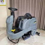 B 90 R Ride-On Floor Scrubber