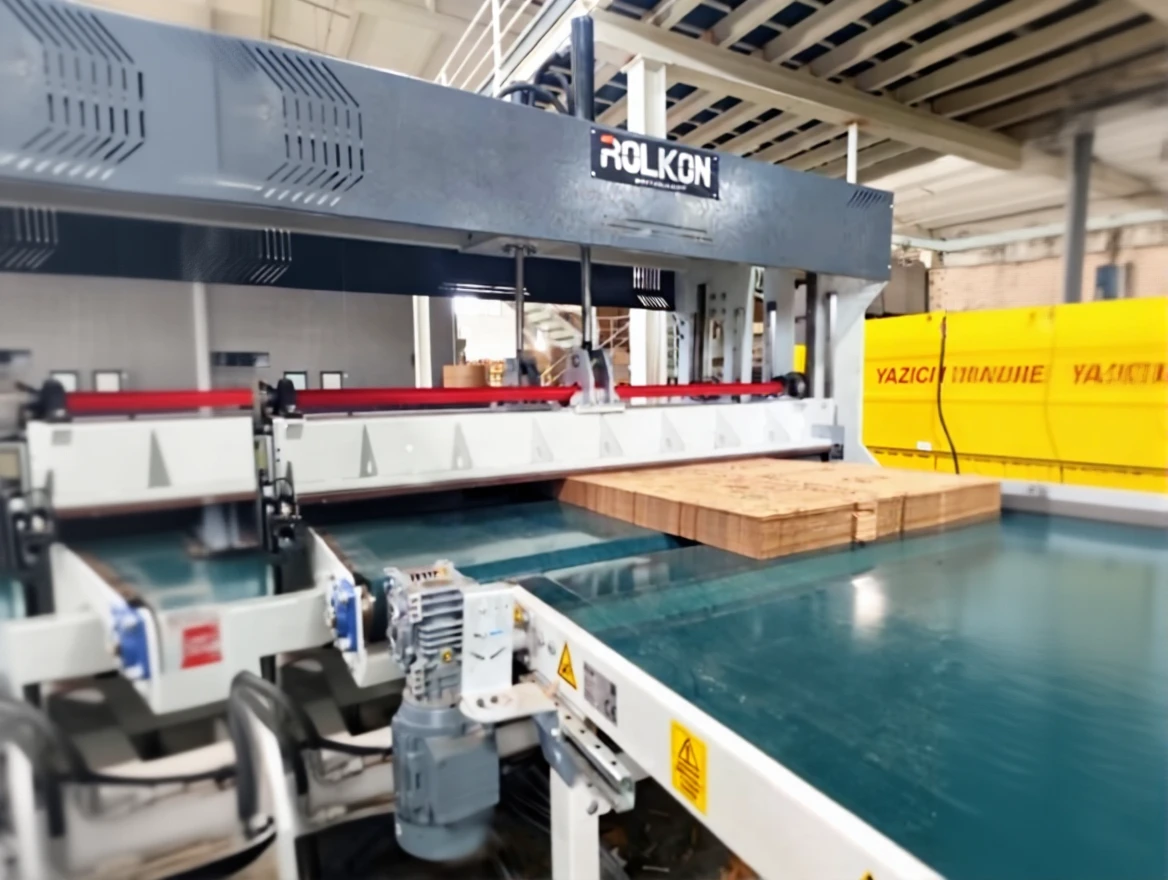 fegm1qwejxrm80ctt16vdh1vhc Pizza Box Cardboard Folding and Creasing Machine - Image 1