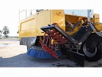 Truck Towed Type Elevator Road Sweeper Machine - Image 4