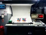2006 - Man Roland R 705-3B+Lv (MAN ROLAND 5 COLOURS OFFSET PRINTING MACHINE + LAK) - Image 12
