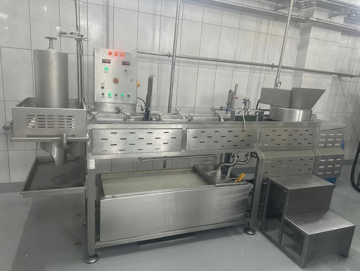 gbhc3299b9rmc0ctx2man8v6k4 500 Kg Kaşar Sulu Haşlama Yoğurma Gramajlama Makinesi - Image 1