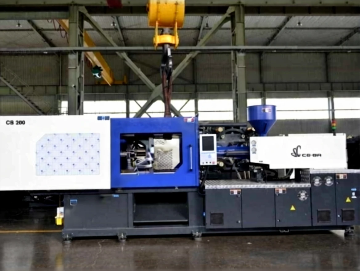 gjt3j3wrjnrmt0cvmn7s4br1mr 2600 Kn Plastic Injection Molding Machine - Image 1
