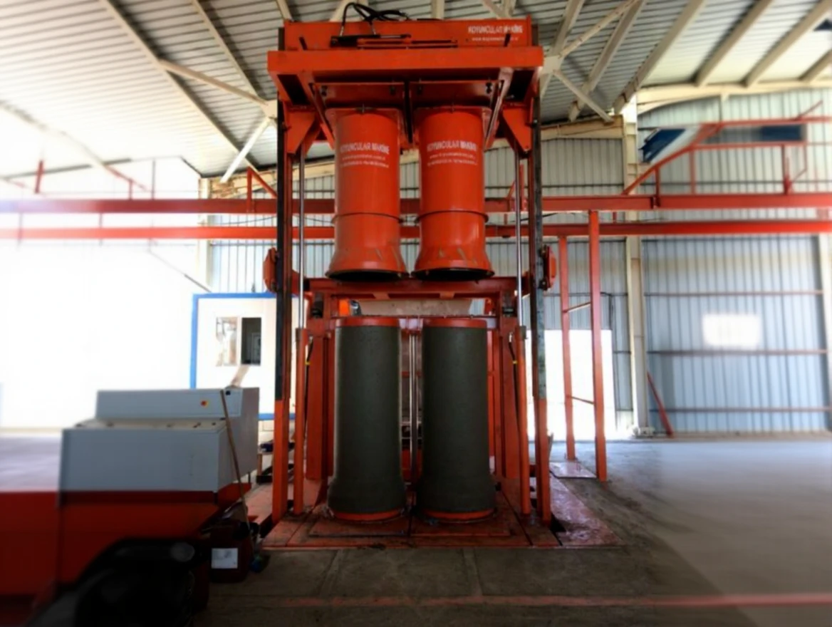 gpdt4qpkmnrma0cv65ksrcz7ew Ø1400 mm New Generation Concrete Pipe Machine - Image 1