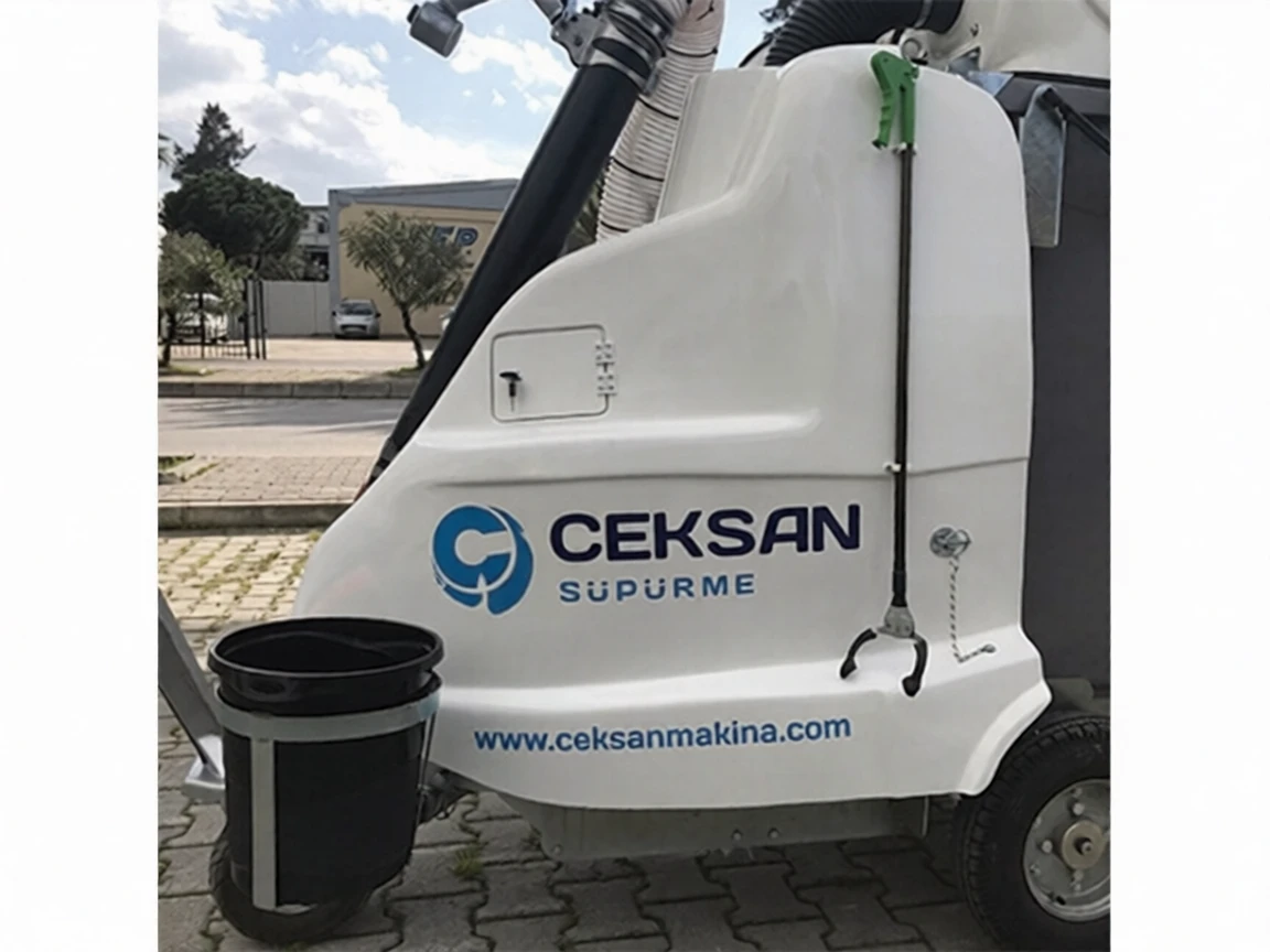 j10ech57vhrmr0cw88ytkvf2kg Hand-Pulled Type (24V) Electric Road Sweeper - Image 1