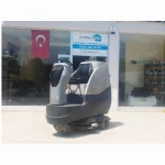 820 mm 150 / 180 Litre Ride-On Floor Scrubber