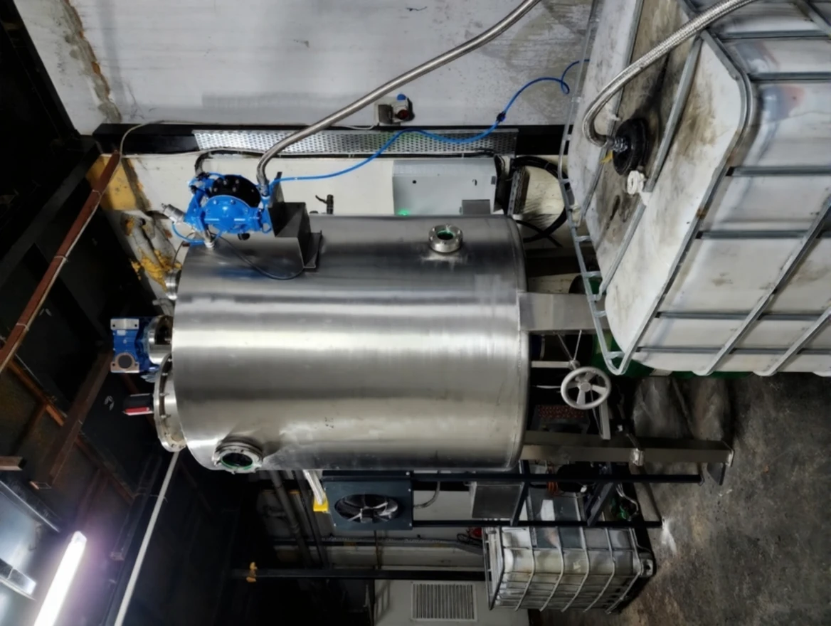 mhrh3qrnv5rma0cv3e1ae9qjy8 1000 Litre Solvent Purification Machine - Image 1