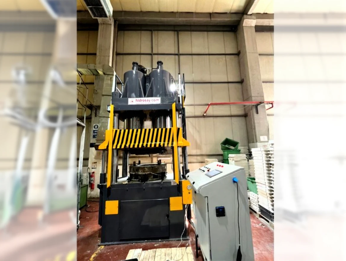 n0myyxh5csrmr0cveg5bgkqny8 Hydraulic Composite Press 1200 Tons - Image 1