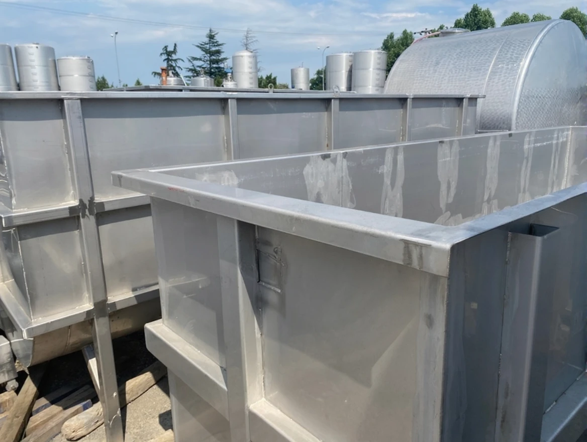 p93gv42tg1rm80cv3egt132k58 Stainless Industrial Pool - Image 1