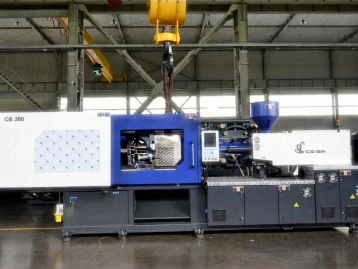 q8ade0ybk5rmt0cvmne9x1ha1w 2800 Kn Plastic Injection Machine - Image 1