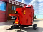 8 M3 Vertical Feed Mixer