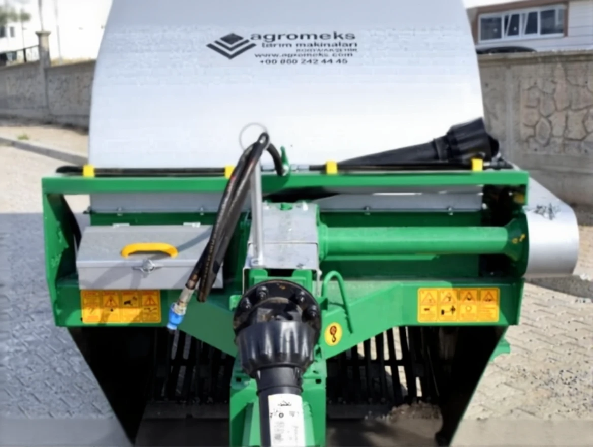 qw68npyezhrmr0cvnmn8bfz6j4 140 cm Stone Crushing and Collecting Machine - Image 1