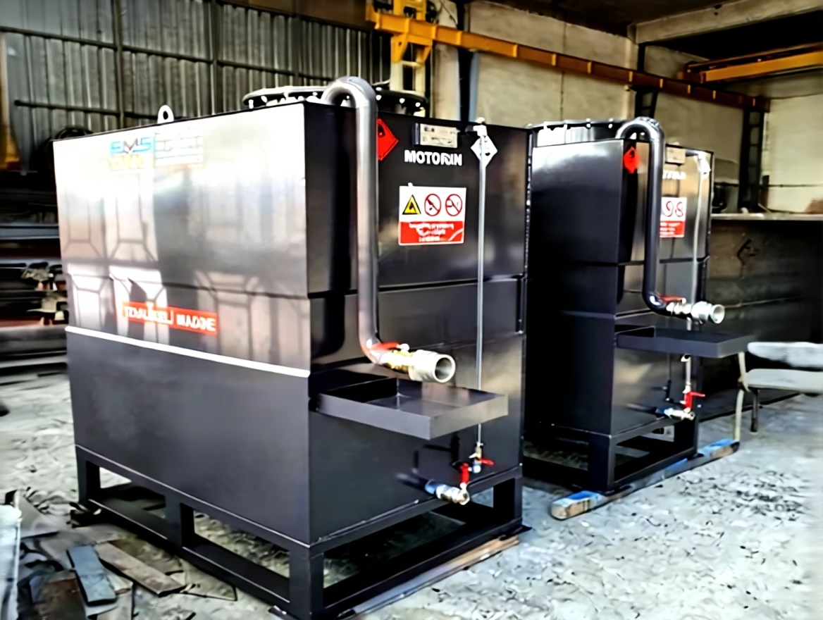 qwhe0nw1j9rmw0cvy4avwk7n5m 2250 Litre Capacity Prismatic Fuel Tank - Image 1