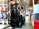 2 Ton (3000mm) Narrow Aisle 3-Wheel Lithium Battery Forklift - Image 6