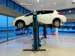 4 Ton Chassis Electro-Hydraulic 2 Column Car Lift - Image 9