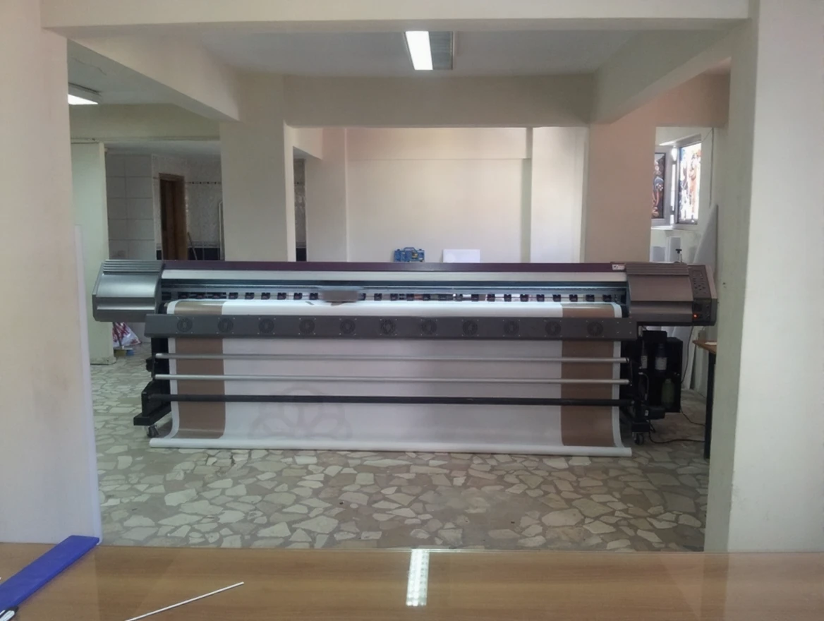 sd416tm6zdrme0ctsvwrf428m4 Emergency Wit-Color 3.20 Eco Solvent Indoor Machine - Image 1