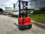 1.5 Ton 24V, 3 Metre Battery-Powered Stacker - Image 4