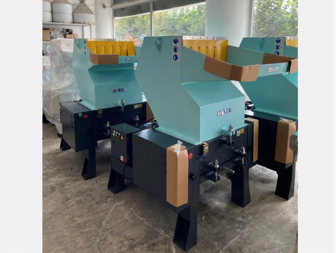 snkdx8n85drmt0cvqkk9pdpk34 350-450 Kg/Hr Capacity Plastic Crushing Machine - Image 1