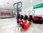 2.5 Ton Cast Pump Manual Pallet Truck - Image 9