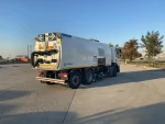 10 M³ Vehicle-Mounted Vacuum Road Sweeping Equipment - Image 3