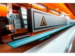 Fully Automatic Zipper Curtain Adhesive Machine - Image 4