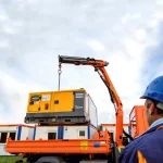 3300 Kg (8.7 Mt.) Vehicle-Mounted Folding Boom Mobile Crane