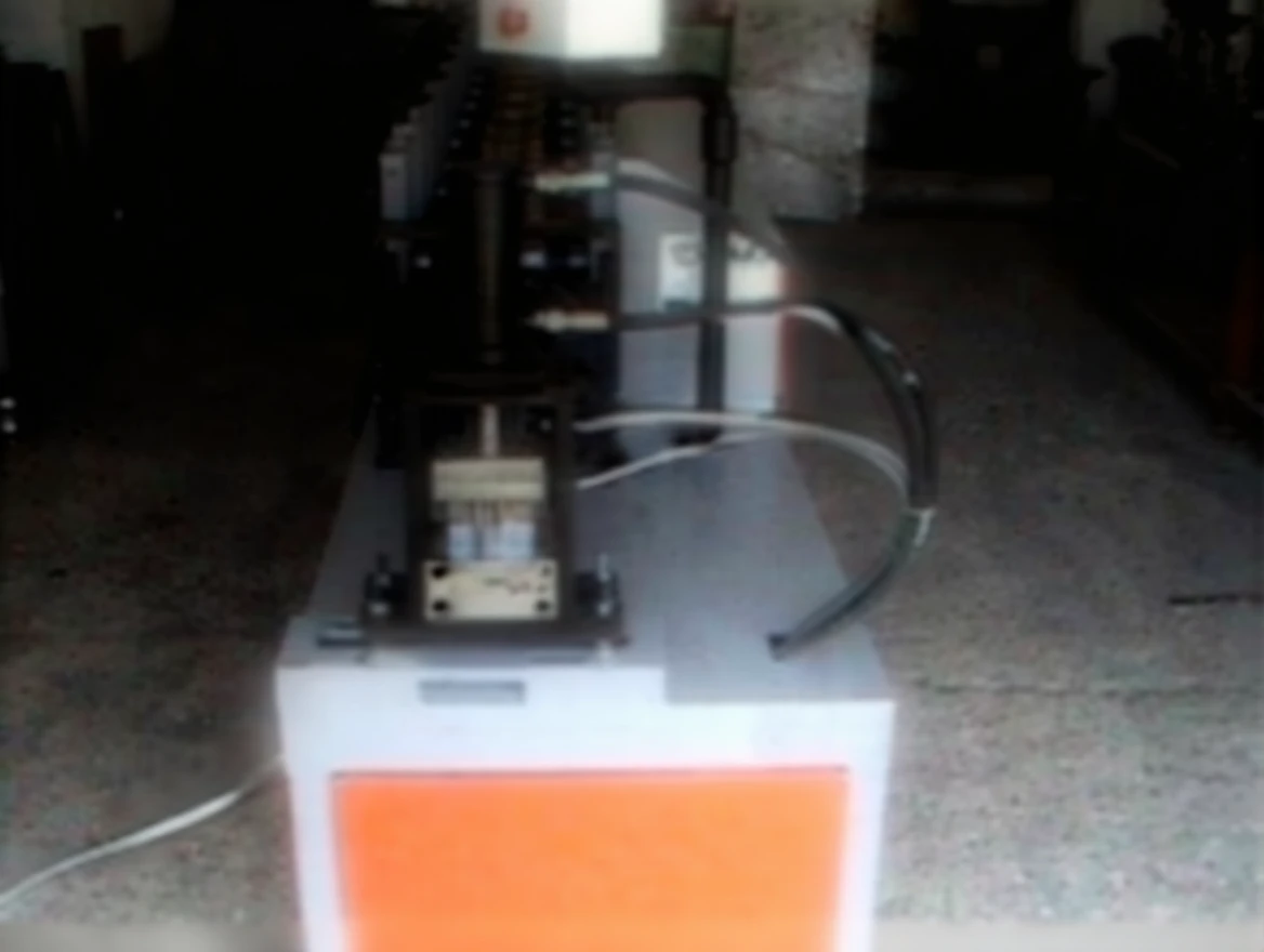 x4n46ag4z5rmc0cv3whbthc7t8 (LC80) 80' Roller Shutter Slat Pulling Machine - Image 1